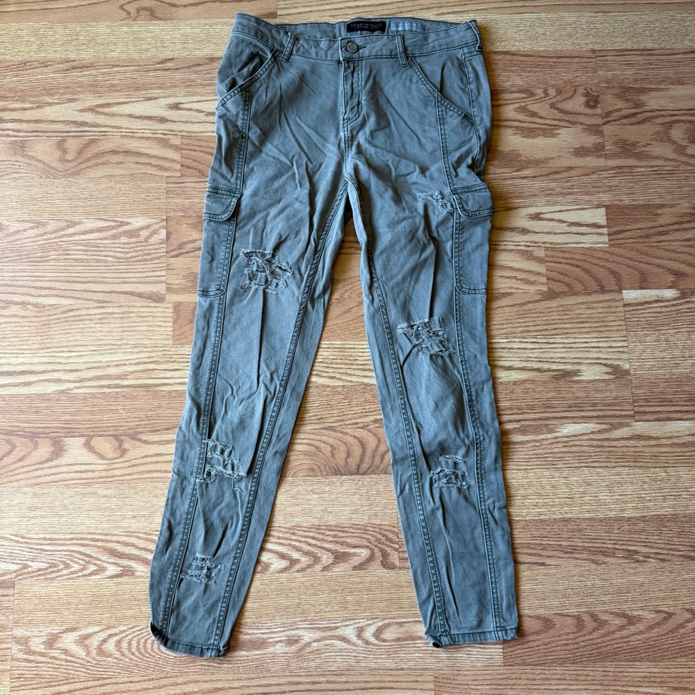 Aeropostale Green Distressed Cargo Pants